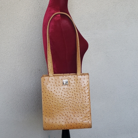 Dooney & Bourke Handbags - Dooney and Bourke shoulder bag ostrich